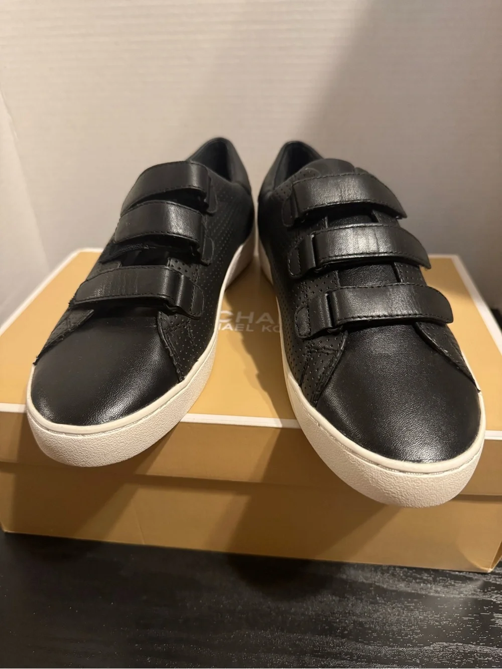 MICHAEL Michael Kors Womens Black Velcro Sneakers with White Trim